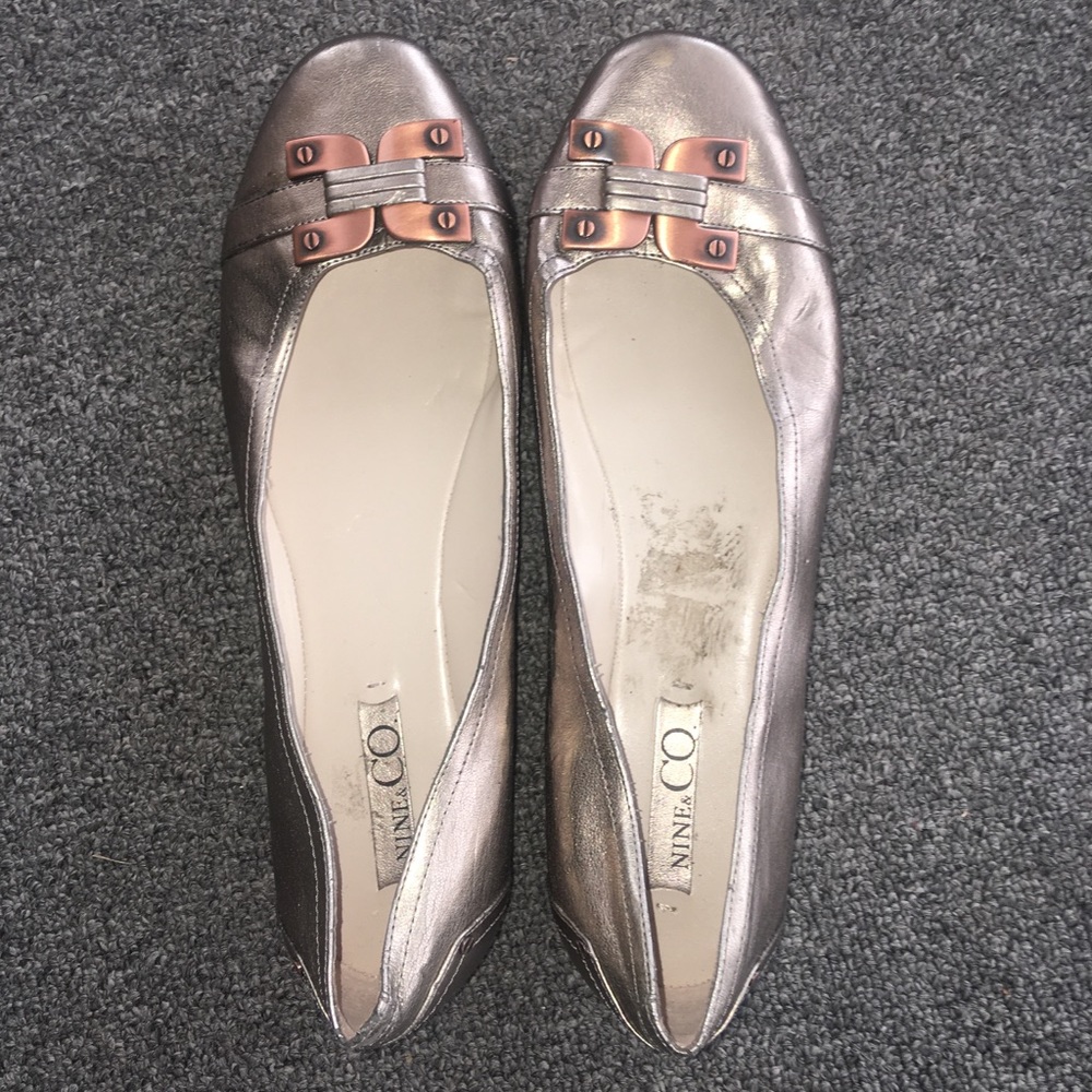 Nine & co. Silver flats